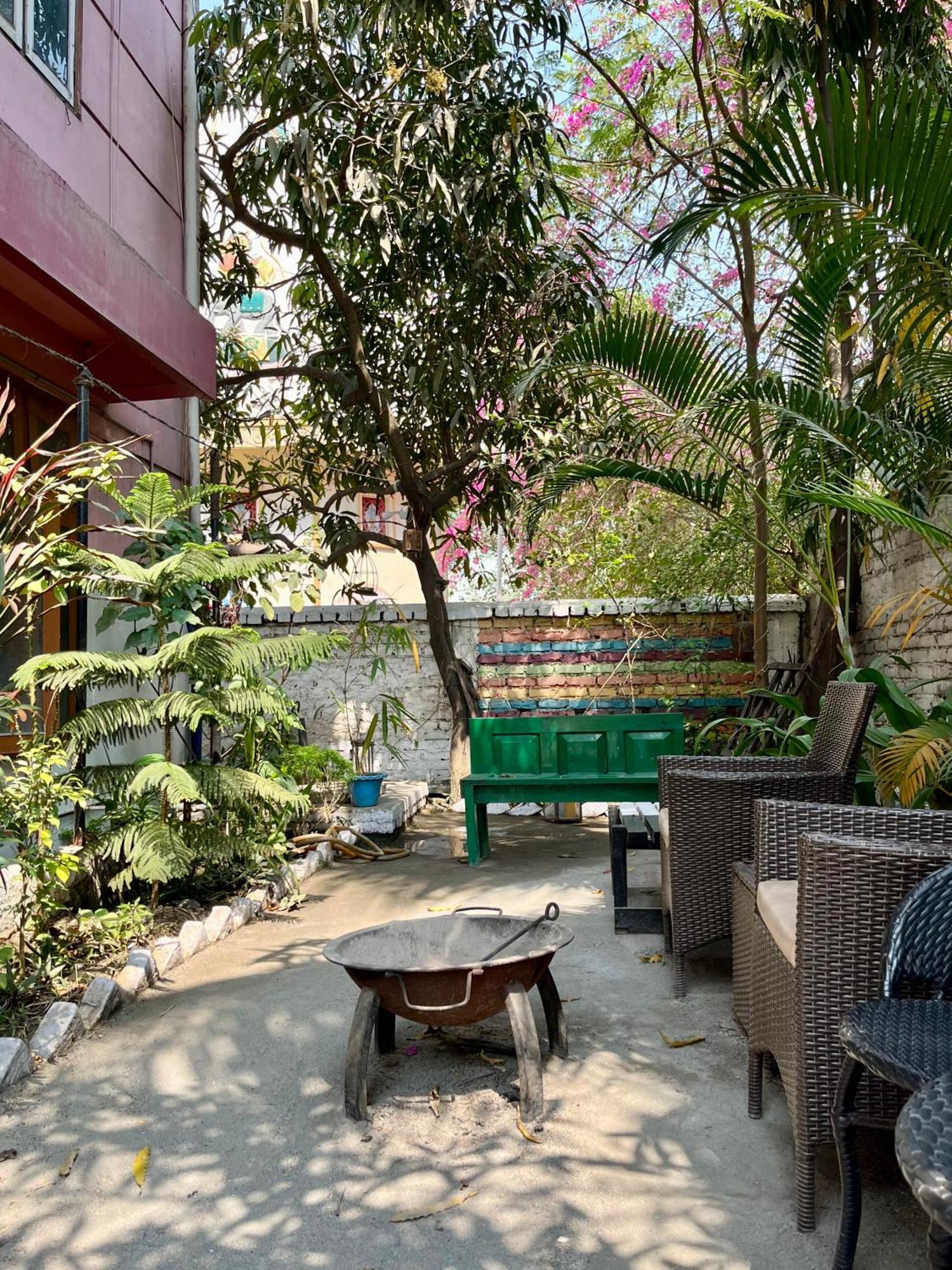 Assam Home Hostel Project Guwahati Eksteriør bilde