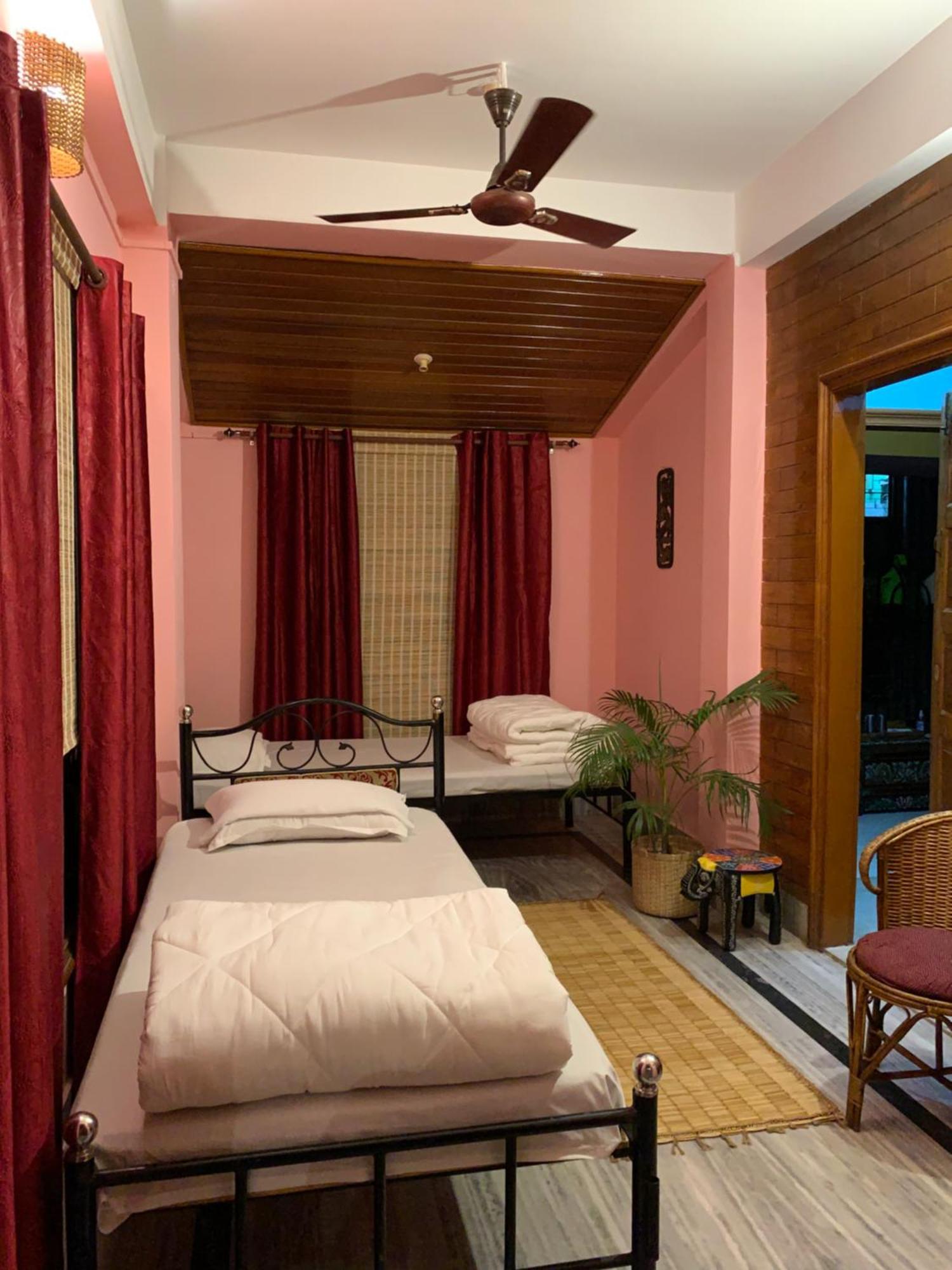 Assam Home Hostel Project Guwahati Rom bilde